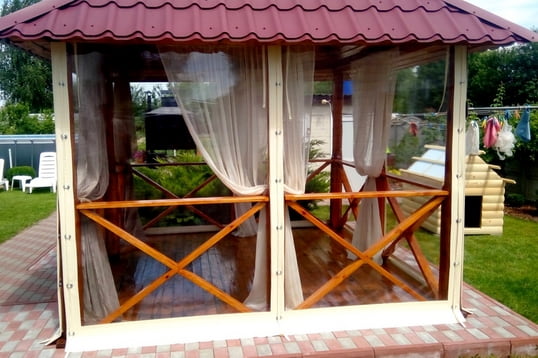 Шторы из ПВХ для беседки
