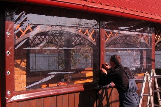 Як встановити м'які вікна на альтанку, бесідку