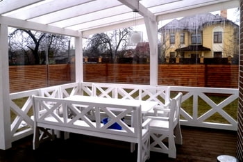 Прозрачные окна ПВХ для беседки